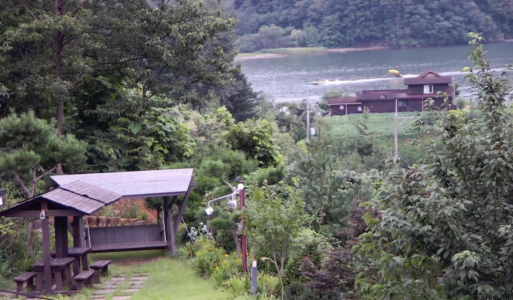 Walking Sky Pension Gapyeong Extérieur photo